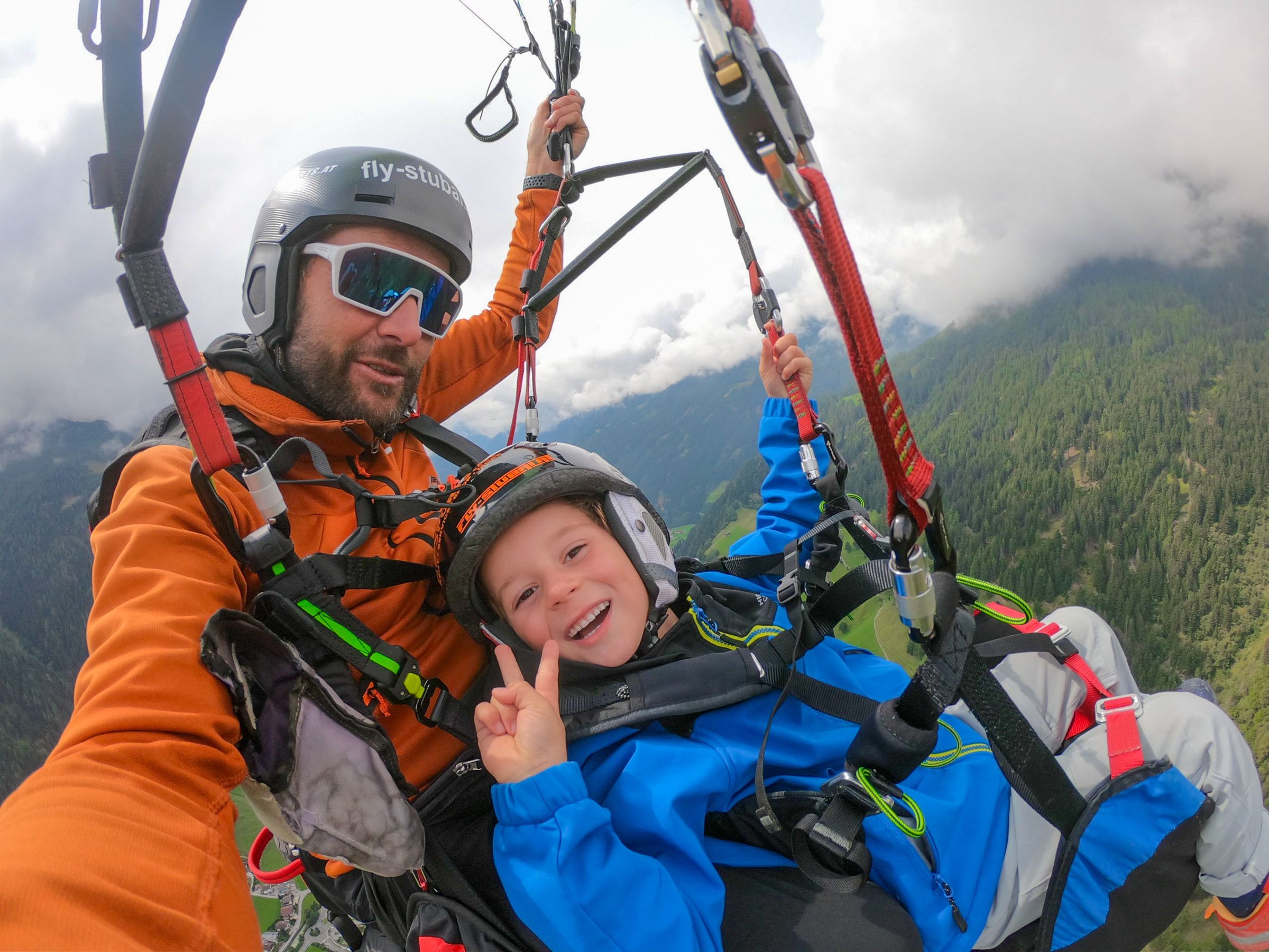 Kinder-Tandemflug an der Schlick 2000 – Fliegen für Kinder in Fulpmes