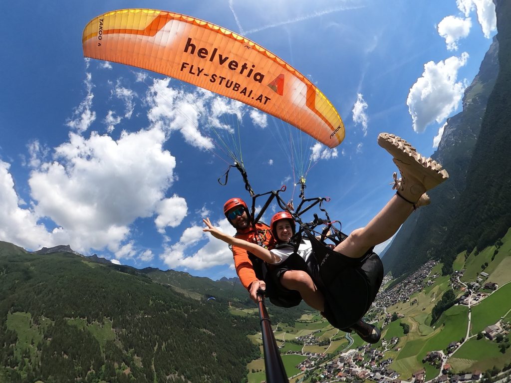 Beine hoch über dem Stubaital